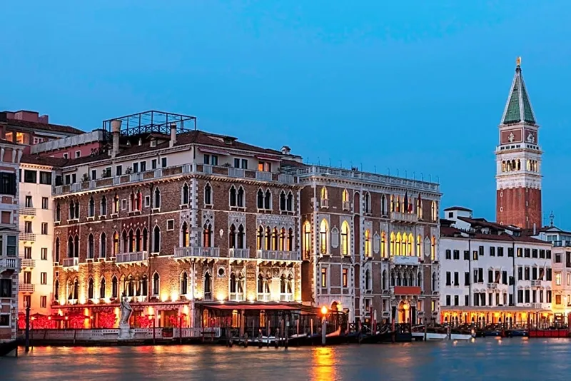 ที่พักหรูริมคลองเวนิส ที่พักหรูริมคลองเวนิส