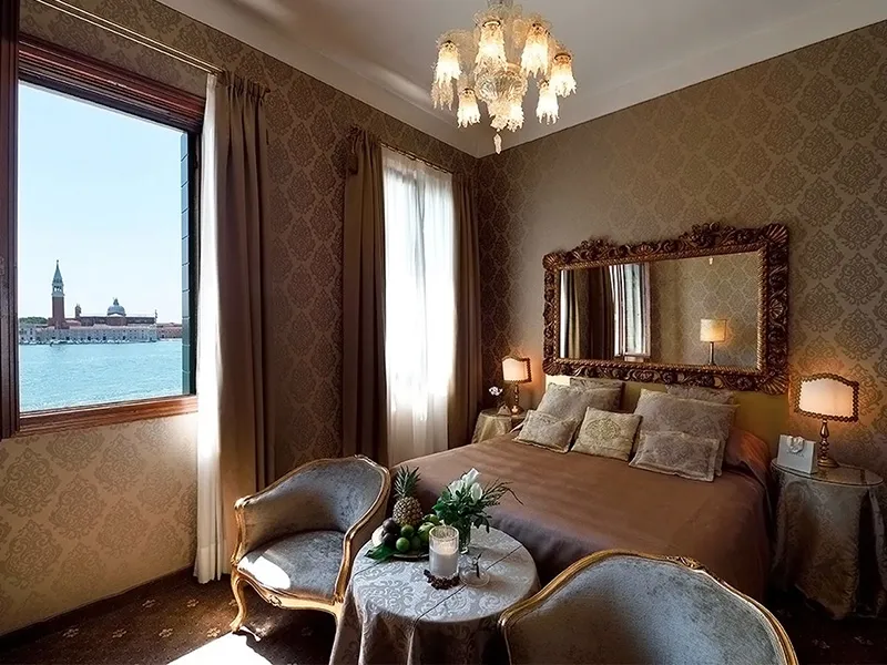 ที่พักหรูริมคลองเวนิส ที่พักหรูริมคลองเวนิส