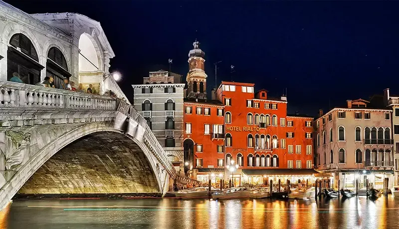 ที่พักหรูริมคลองเวนิส ที่พักหรูริมคลองเวนิส