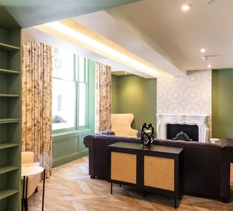 ที่พักราคาประหยัดในลอนดอน The Byron Hotel 