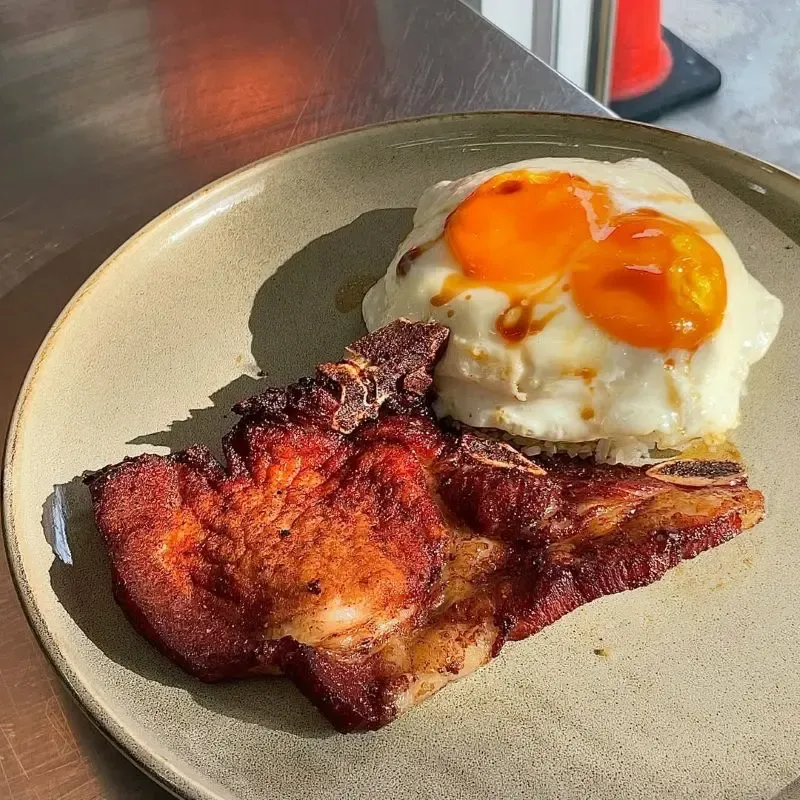 ร้านอาหารบรรทัดทอง ทิรา