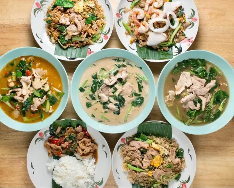 ร้านอาหารบรรทัดทอง ตุ้งแฉ่เตาถ่าน