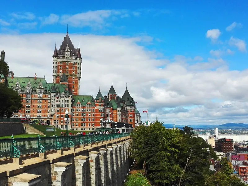 ดัฟเฟริน เทอร์เรซ จุดเช็คอินที่เที่ยวแคนาดา ดัฟเฟริน เทอร์เรซ จุดเช็คอินที่เที่ยวแคนาดา