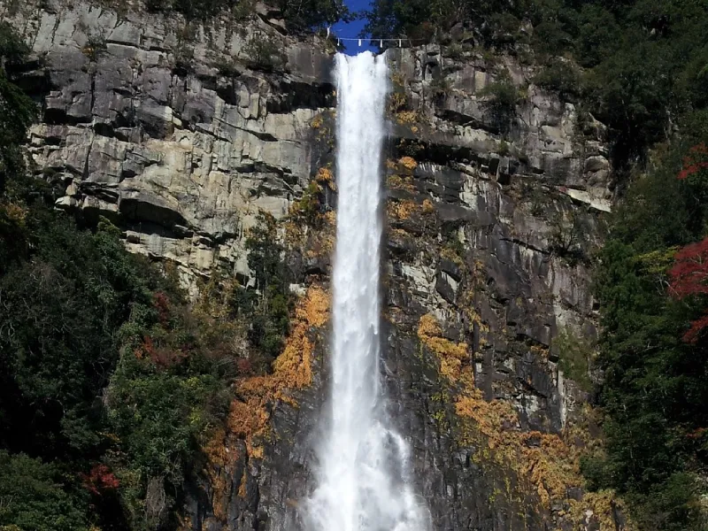 น้ำตกนาจิ น้ำตกนาจิ