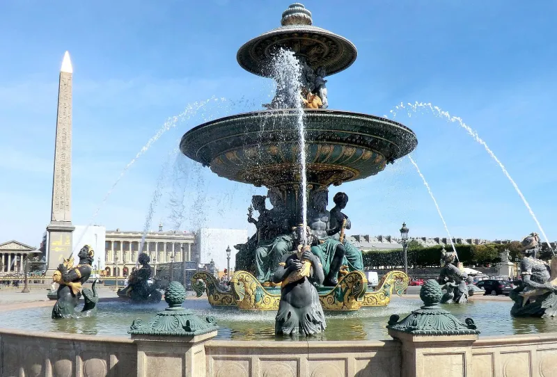 จัตุรัสคองคอร์ด (Place de la Concorde) จัตุรัสคองคอร์ด (Place de la Concorde)